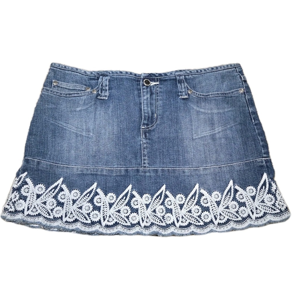 Candie's Denim Mini Skirt Size‎ 11 Juniors Lace Embroidered Hem Y2K